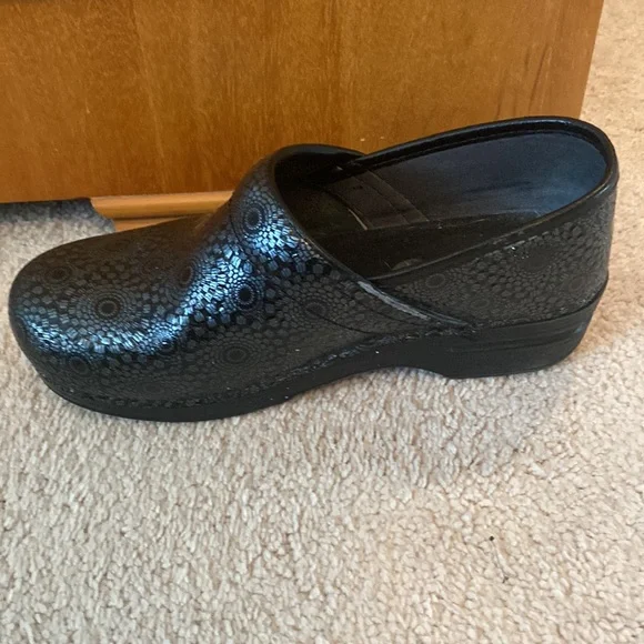 Dansko XP Clogs Medallion Print Size 39 - Picture 6 of 9